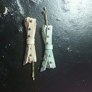 Hair clips